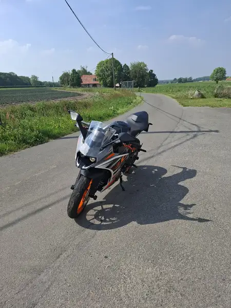 KTM RC 390 - foto 8