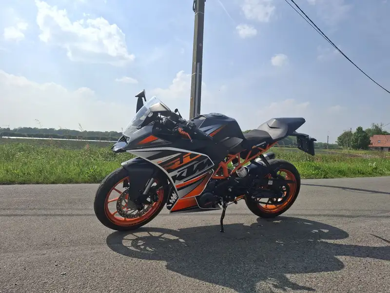 KTM RC 390 - foto 3