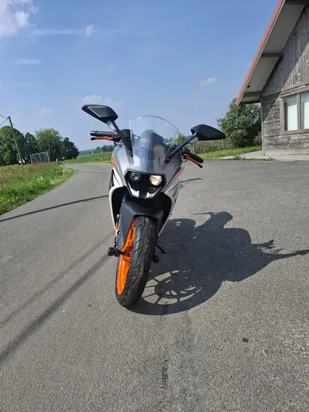 KTM RC 390 - foto 2