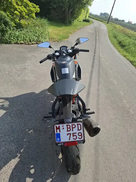 KTM RC 390 - foto 4