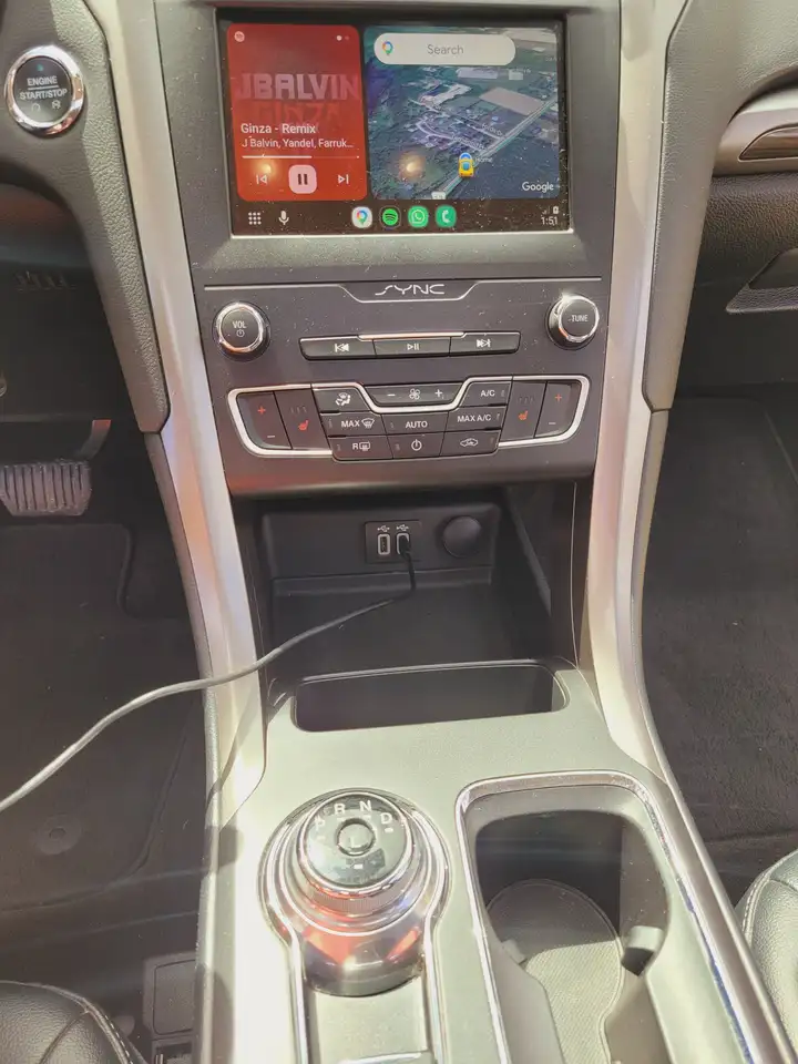 Ford Fusion Hybrid снимка Ford Fusion Hybrid