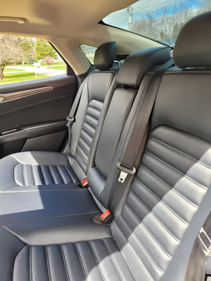 Ford Fusion Hybrid снимка Ford Fusion Hybrid