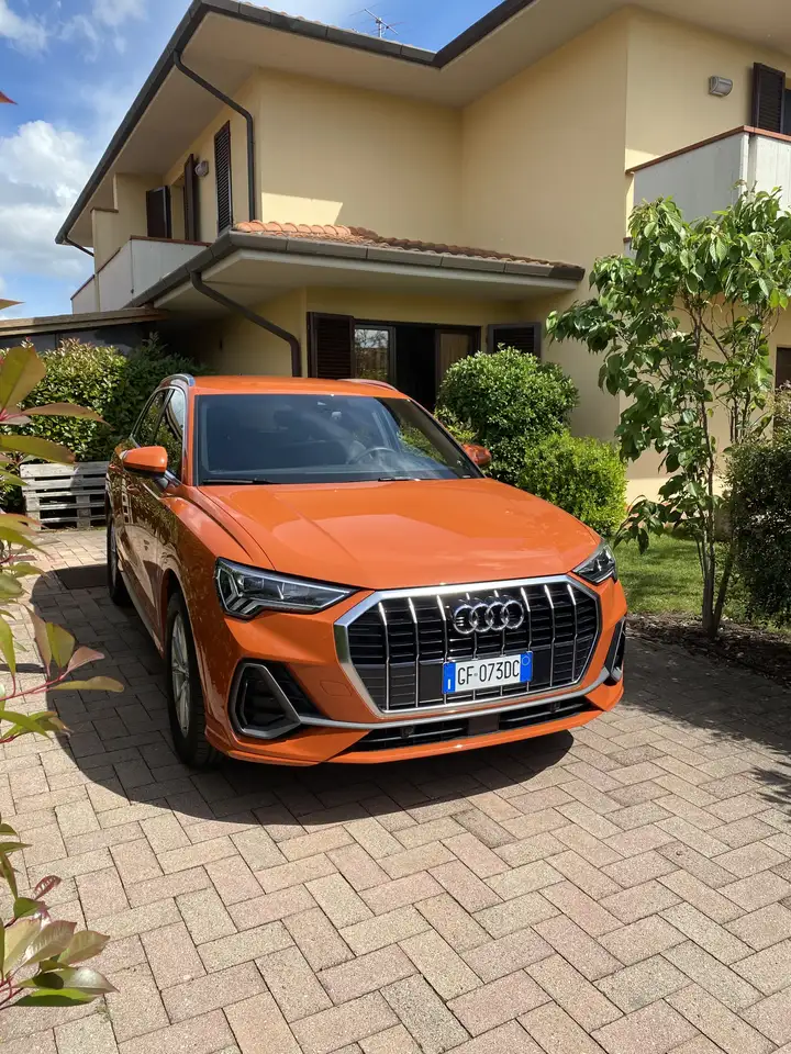 Audi Q3 35 1.5 tfsi S line edition s-tronic — photo 1 of 3