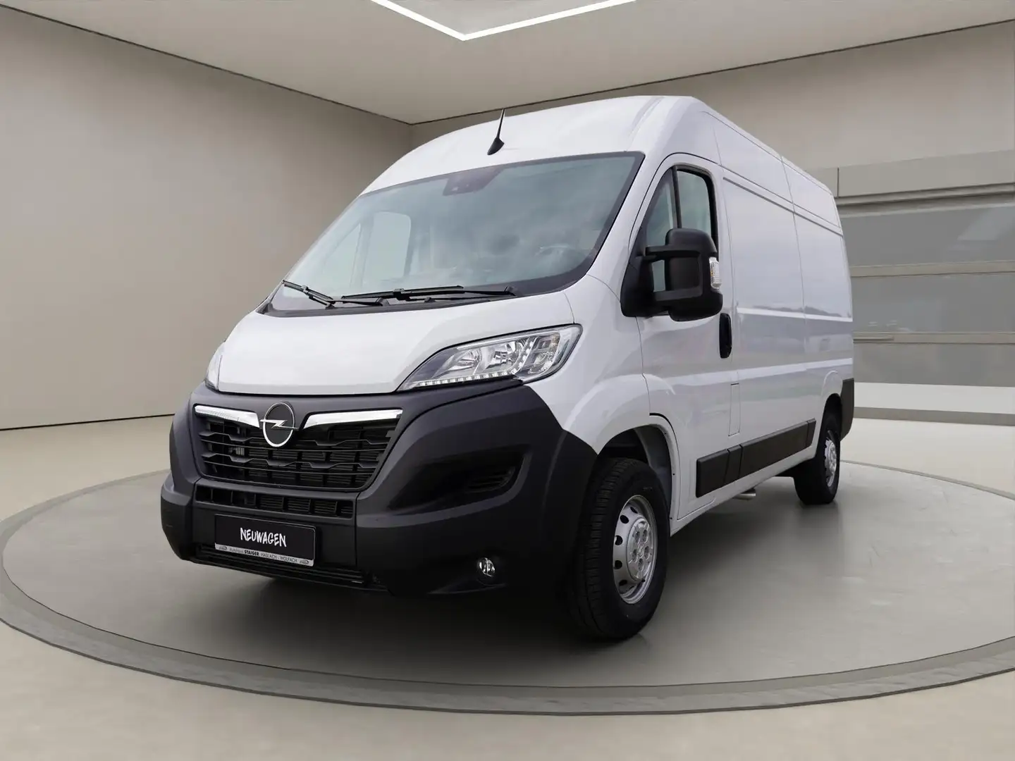 Opel Movano Cargo 3,3t L2H2 Wit - 1