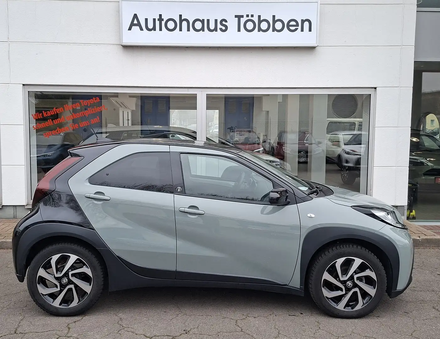 Toyota Aygo Team D CVT + Garantie  + + + Grün - 1