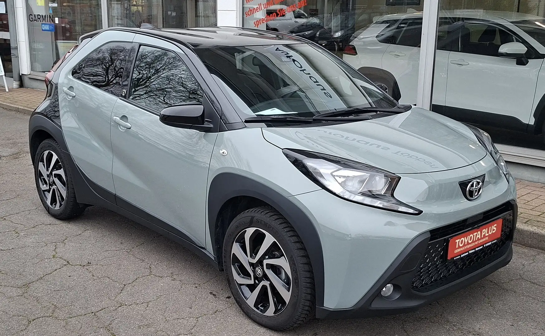 Toyota Aygo Team D CVT + Garantie  + + + Grün - 2