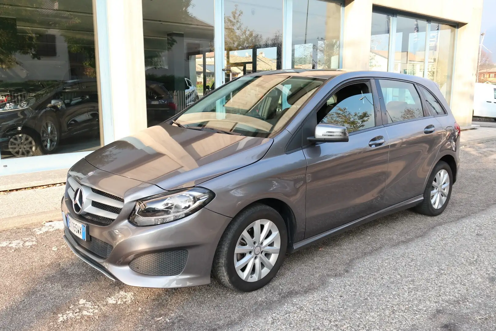 Mercedes-Benz B 180 B 180 CDI Business Gris - 1