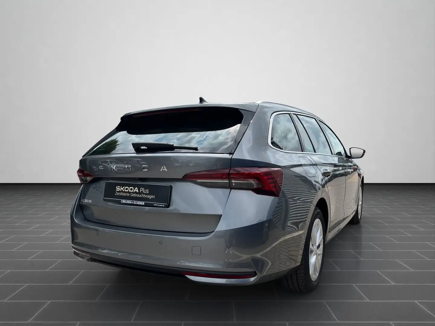 Skoda Octavia Combi 2.0 TDI DSG Selection ACC NAVI SHZ Gris - 2