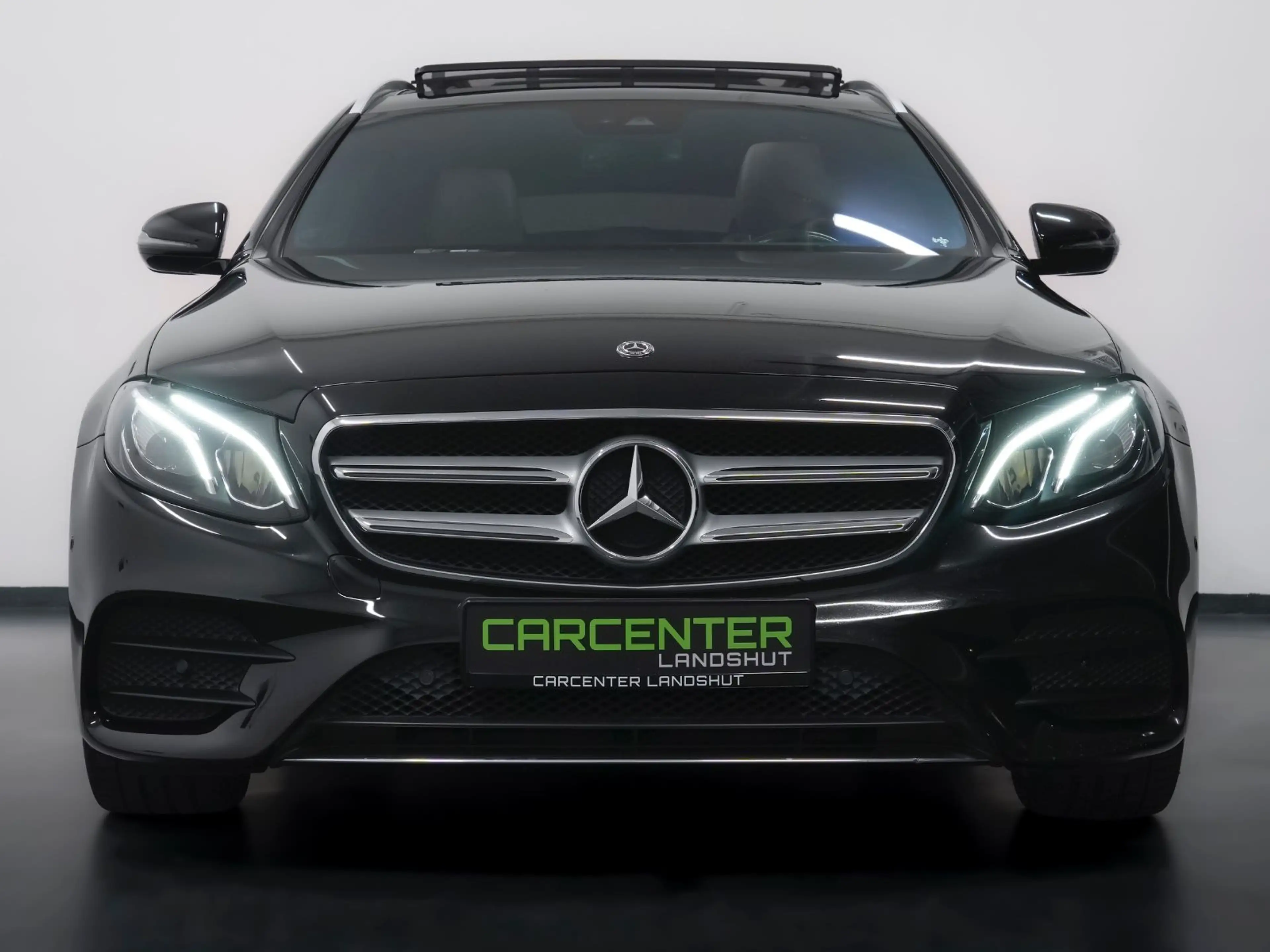 Mercedes-Benz E 220 d AMG-LINE PANO/AMBIENTE/AHK/SITZBEL/9-GANG — photo 5