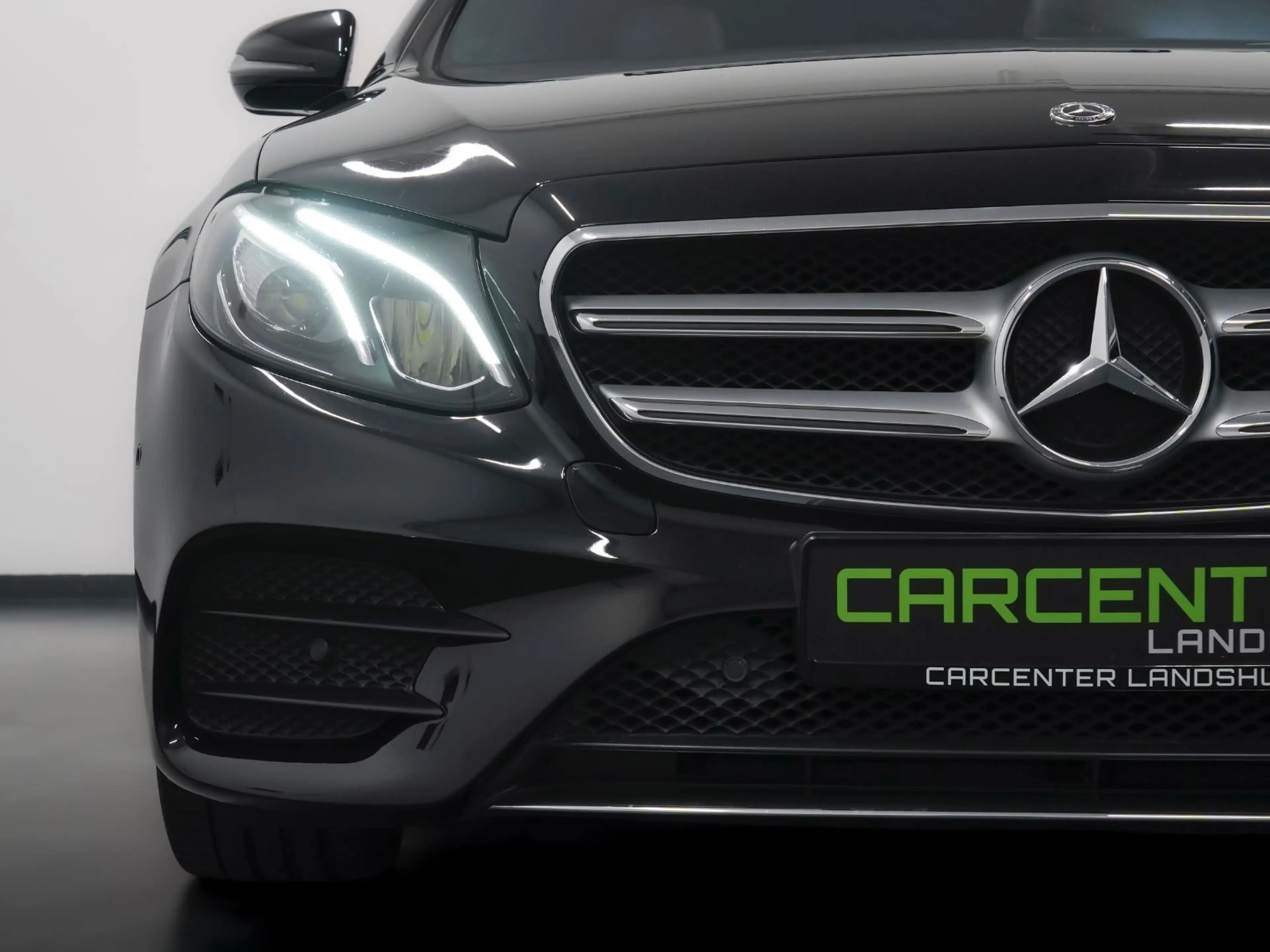 Mercedes-Benz E 220 d AMG-LINE PANO/AMBIENTE/AHK/SITZBEL/9-GANG — photo 7