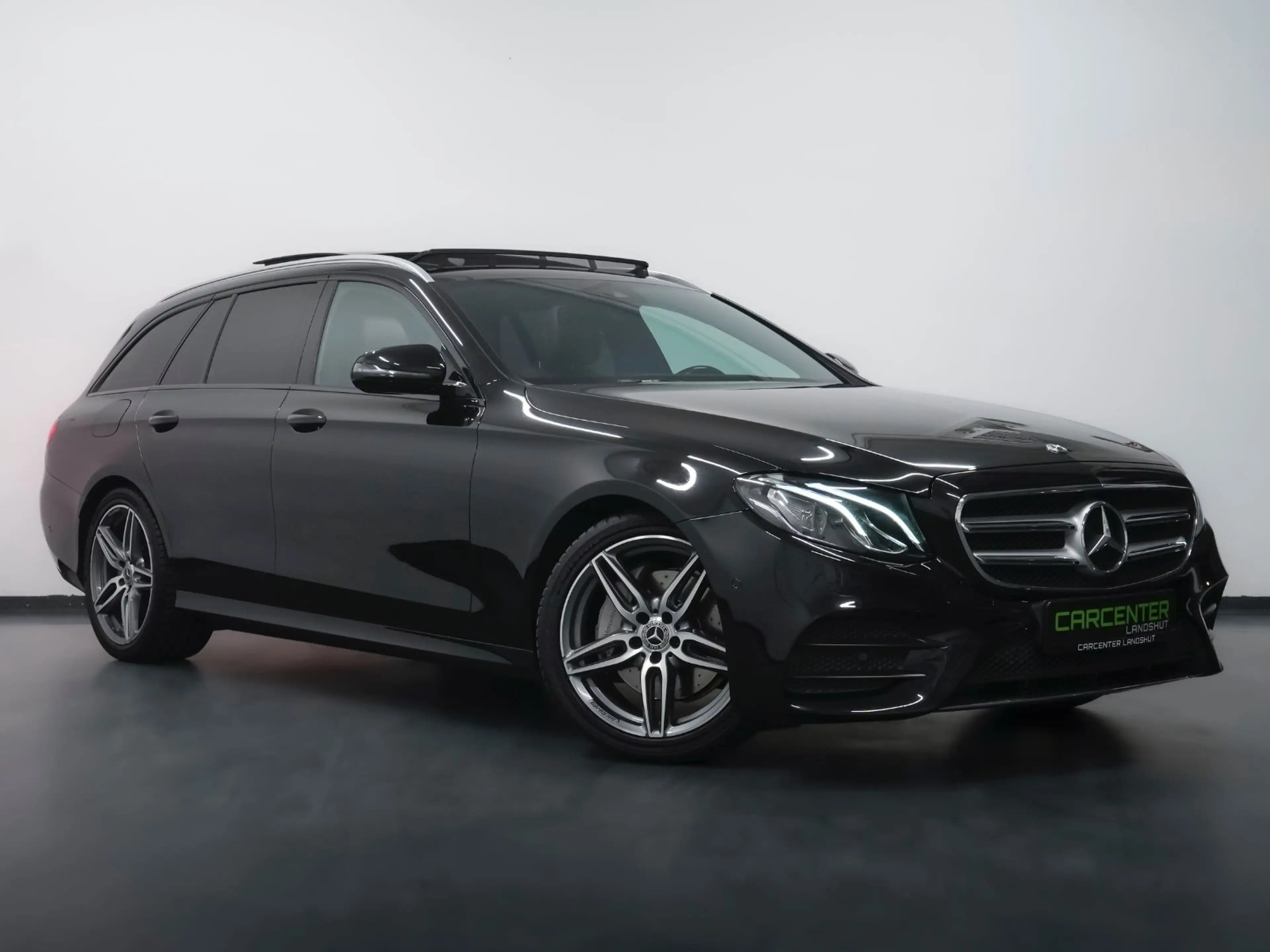 Mercedes-Benz E 220 d AMG-LINE PANO/AMBIENTE/AHK/SITZBEL/9-GANG — photo 8