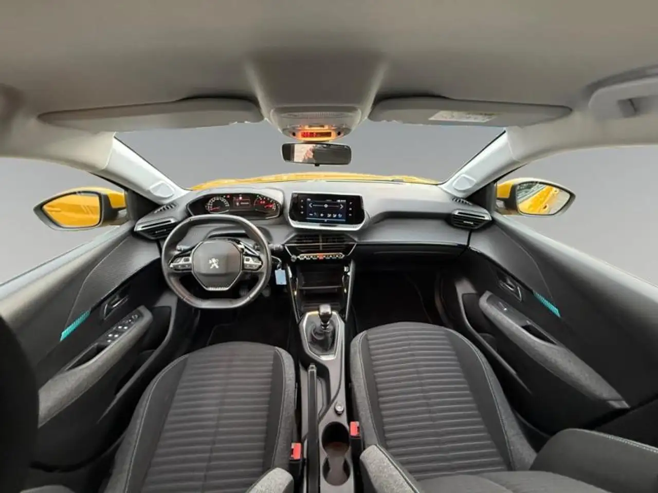 Peugeot 208 208 — photo 13