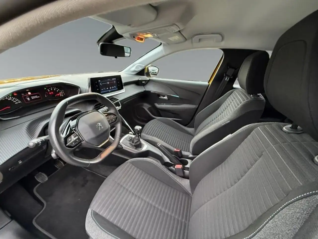 Peugeot 208 208 — photo 10