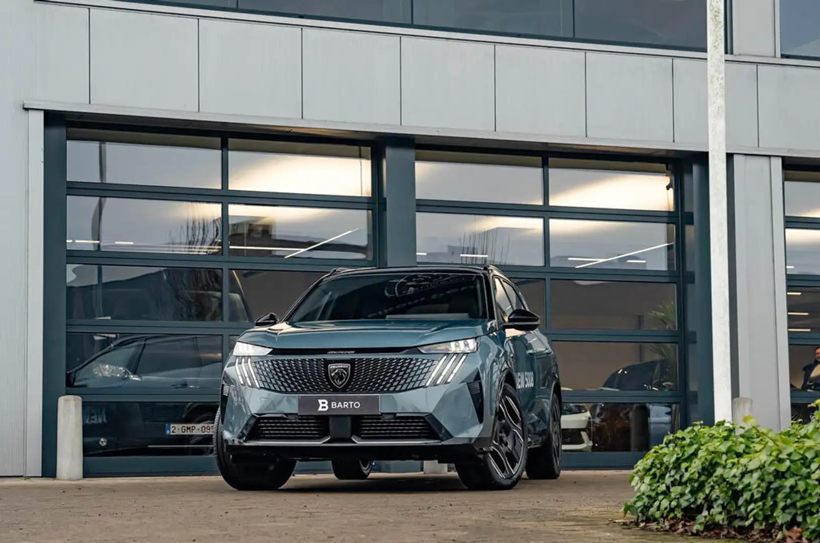 Peugeot 5008 Elektr. 210 PK | GT | WP | Leder | Pano | 7-zit... Синій - 1