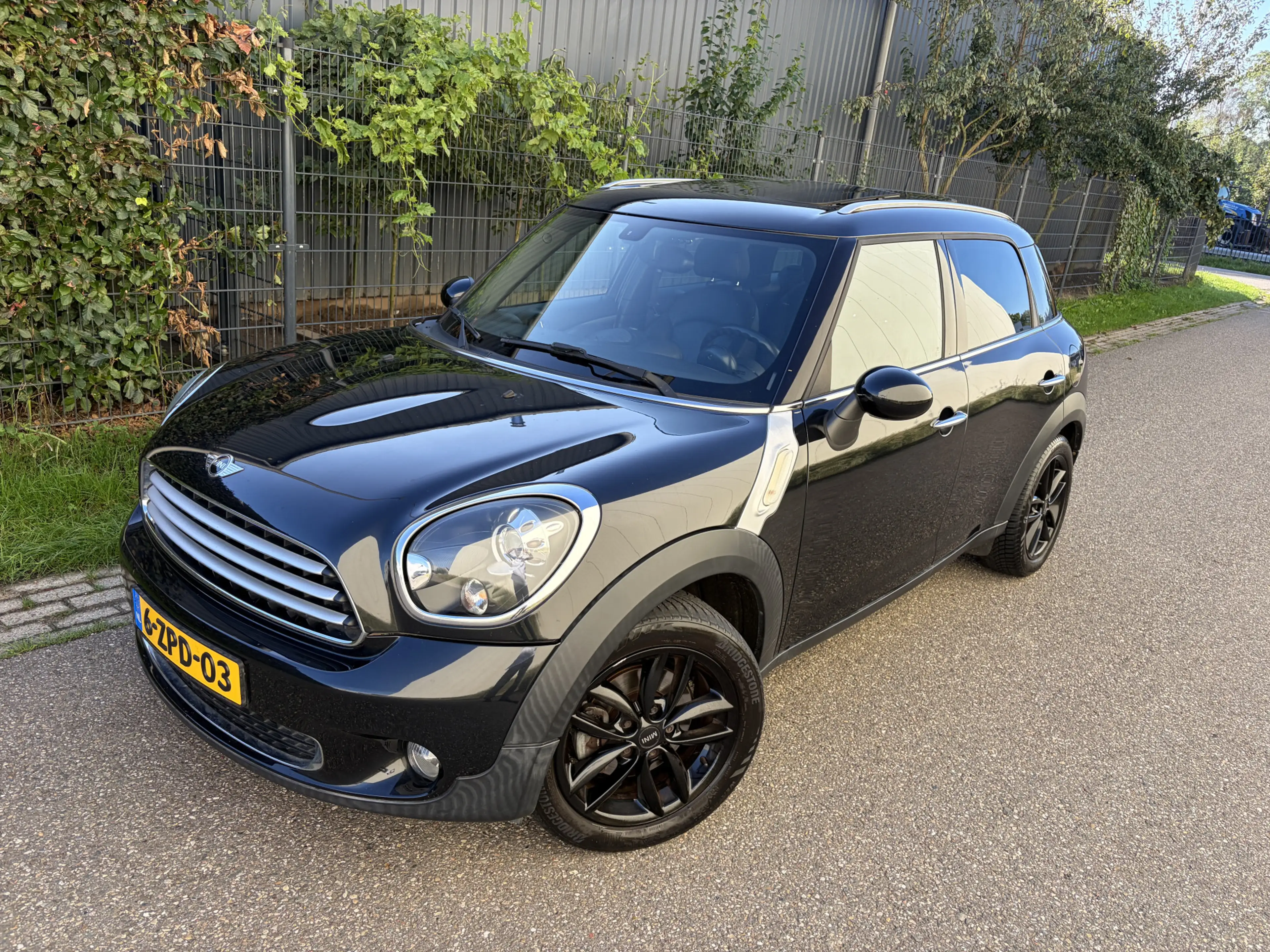 MINI Cooper D Countryman 1.6 Westminster / PANORAMADAK / CRUISE / NAVI / 13 — photo 2