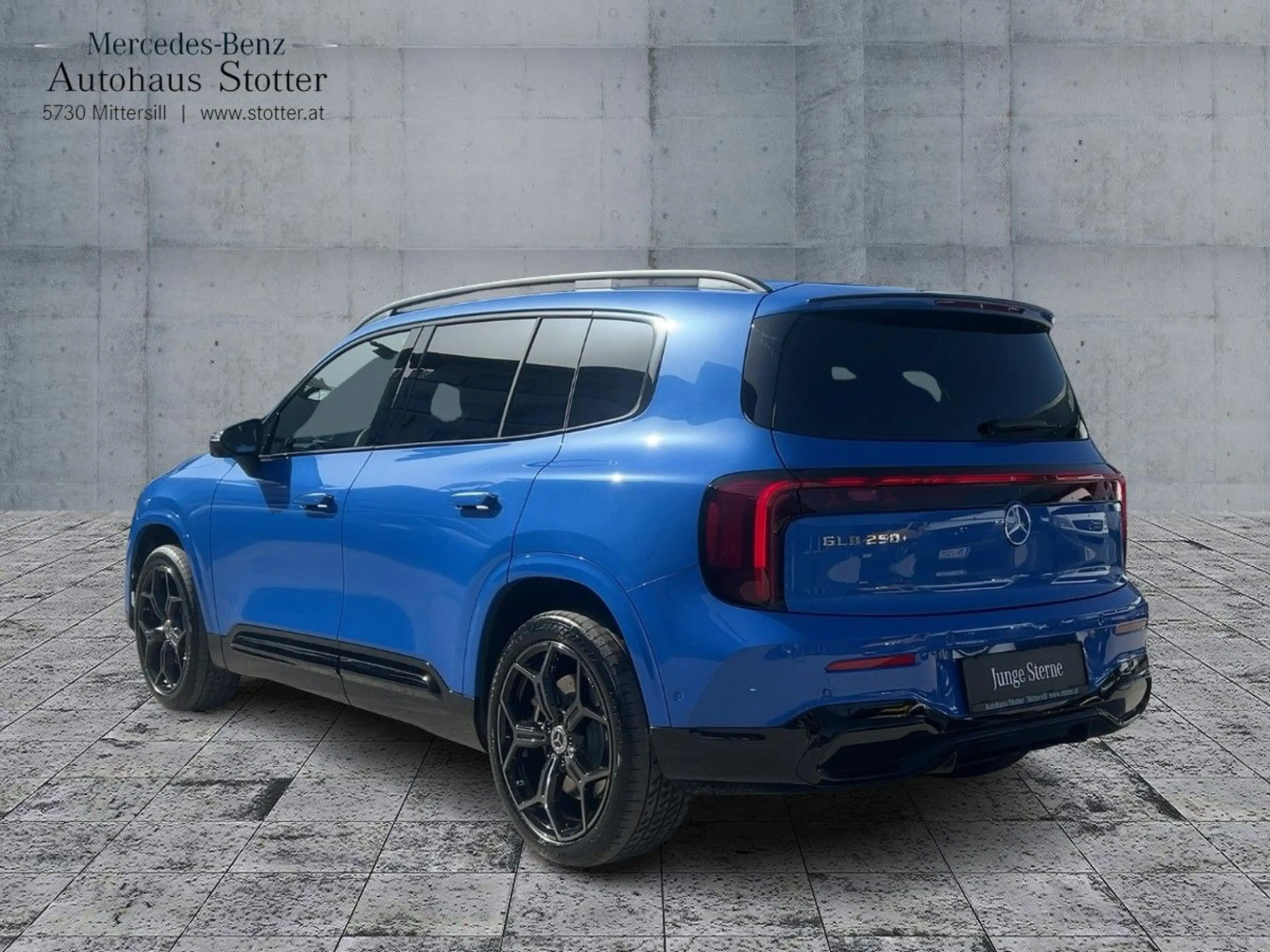 Mercedes-Benz GLB 250 + mit EQ Technologie *AMG*Pano*AHK*360Kam* — photo 6