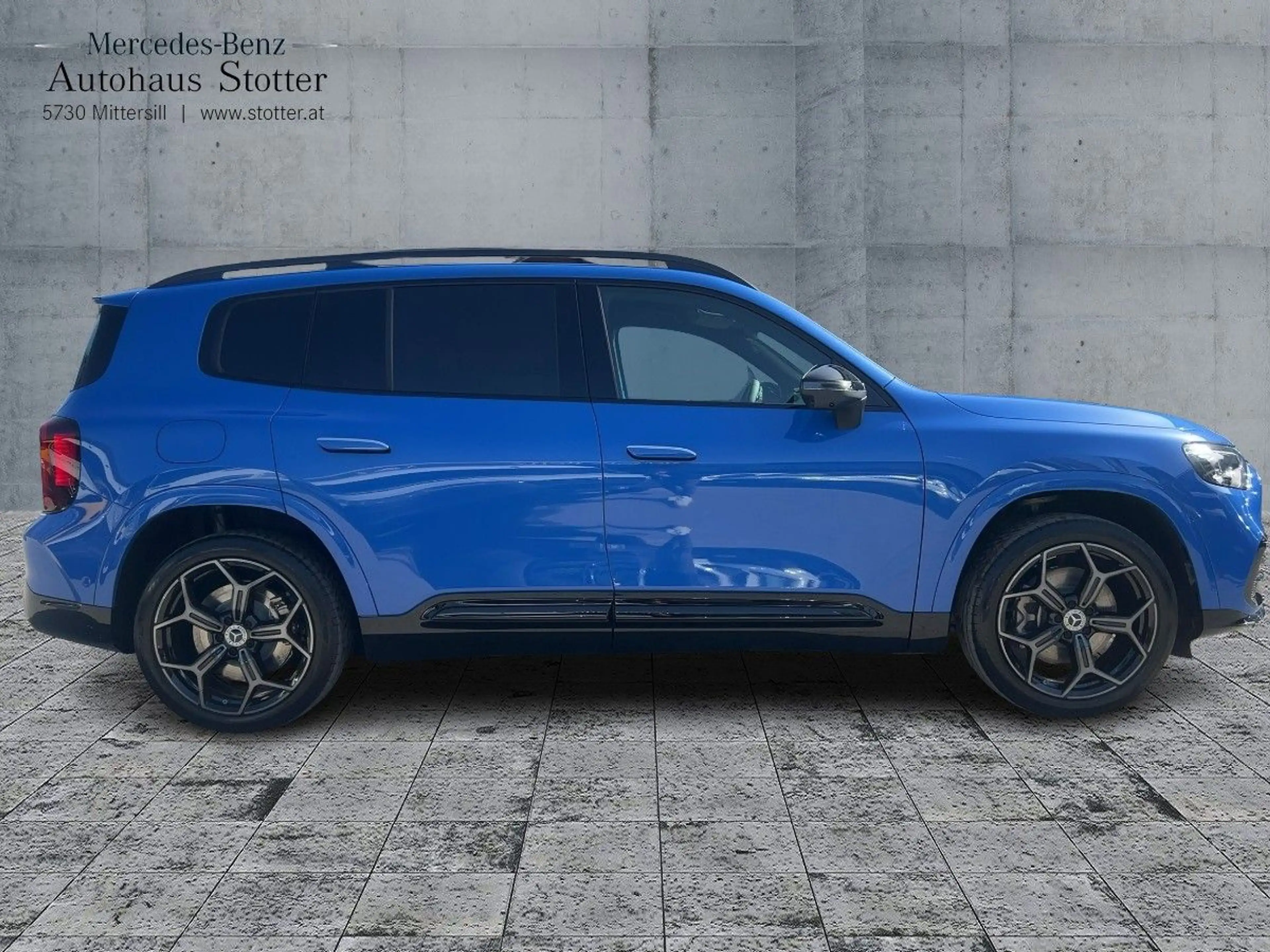 Mercedes-Benz GLB 250 + mit EQ Technologie *AMG*Pano*AHK*360Kam* — photo 10