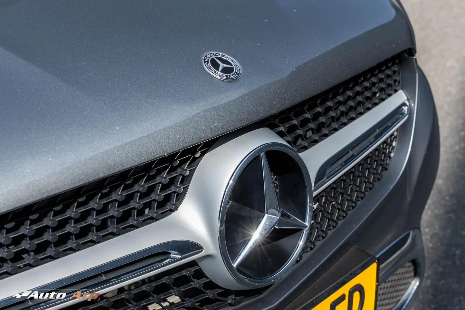 Mercedes-Benz GLC 250 Coupé 4MATIC Premium Plus Grau - 2