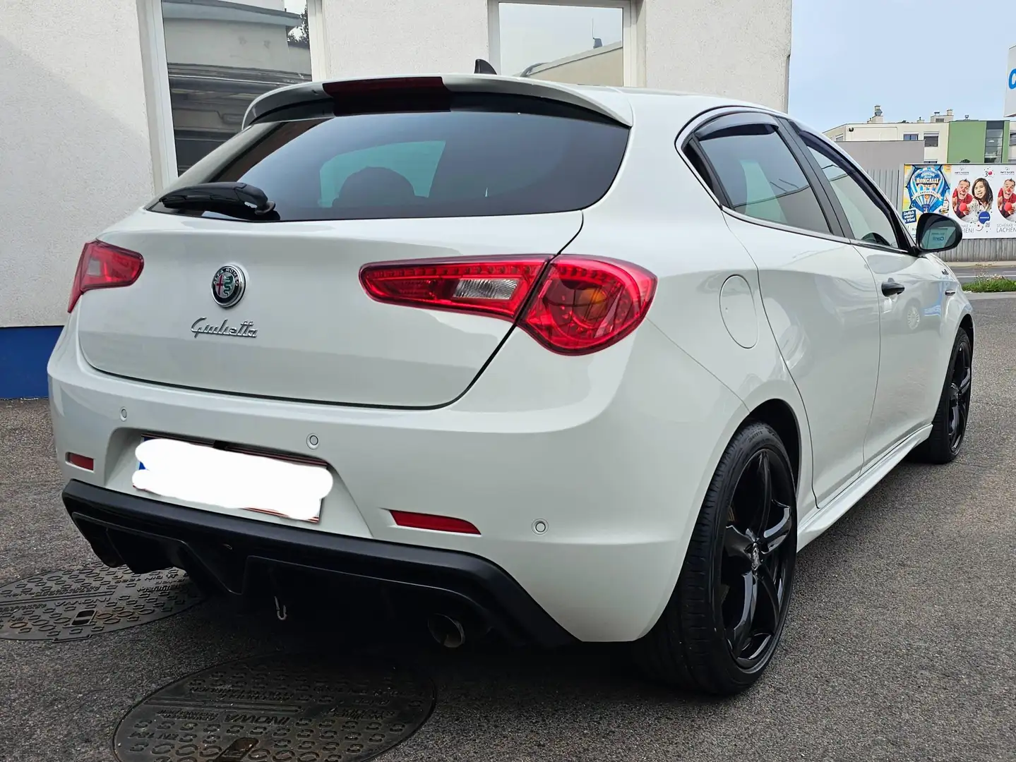 Alfa Romeo Giulietta Giulietta Distinctive 2,0 JTDM-2 TCT Distinctive Weiß - 2