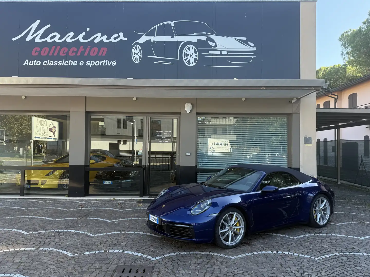 Porsche 992 992 Cabrio Cabrio 3.0 Carrera 4S auto Bleu - 1