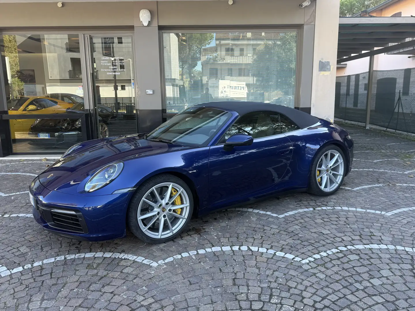 Porsche 992 992 Cabrio Cabrio 3.0 Carrera 4S auto Bleu - 2