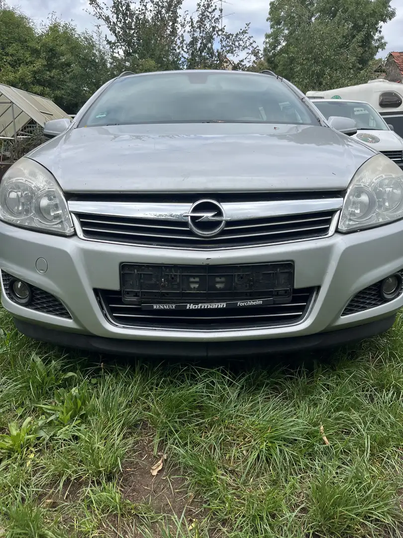 Opel Astra Astra Caravan 1.6 Caravan Silber - 2