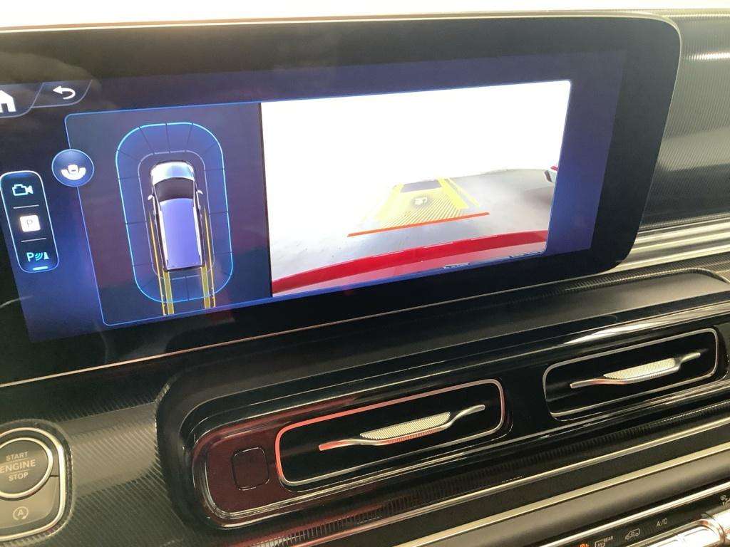 Mercedes-Benz V 220
