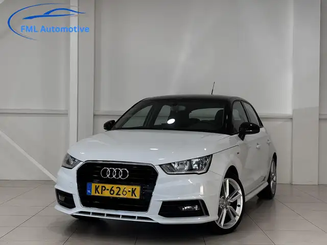 Audi A1 Sportback 1.0 TFSI Adrenalin | S-Line | Two-Tone |