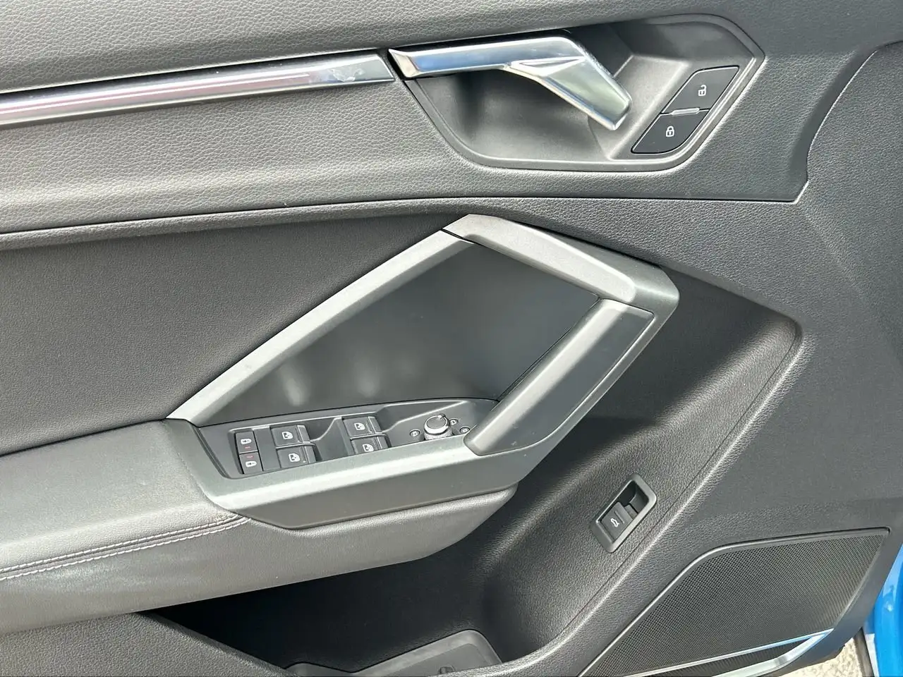Audi Q3 снимка Audi Q3