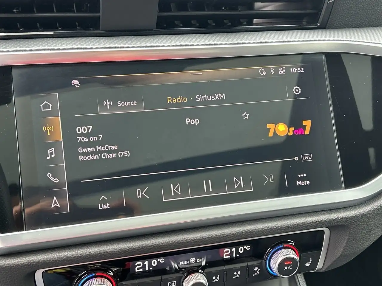 Audi Q3 снимка Audi Q3