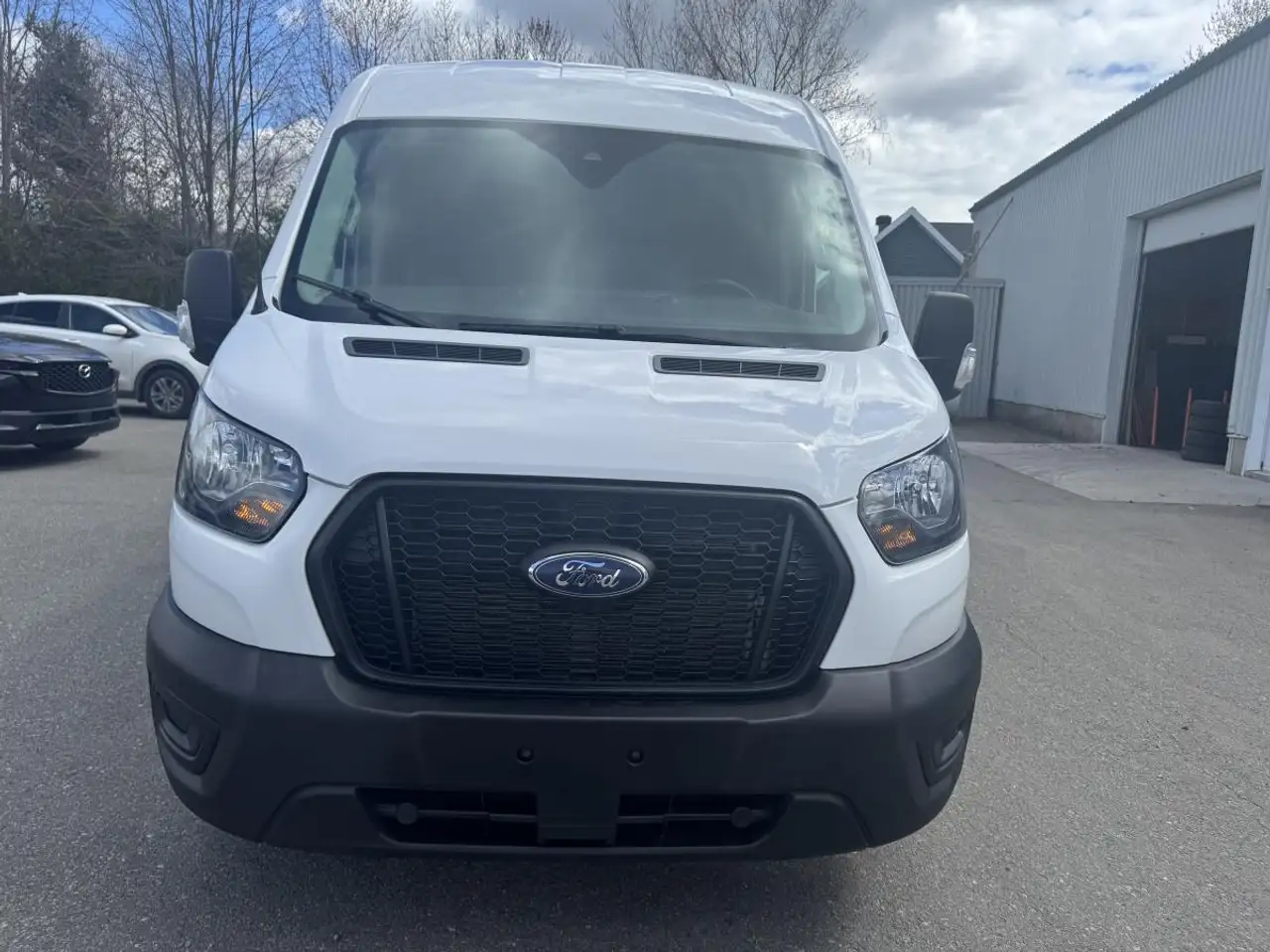 Ford Transit Cargo Van снимка Ford Transit Cargo Van