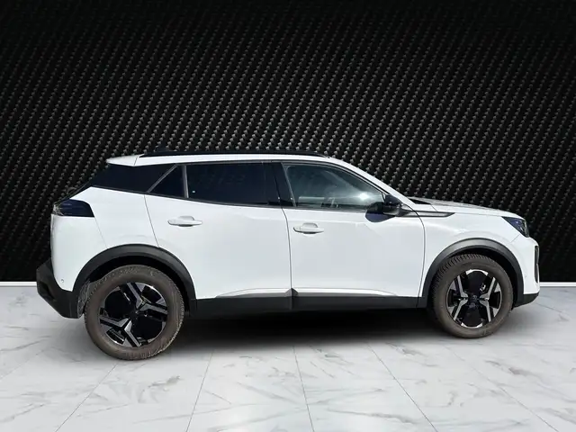 Peugeot 2008 view 6