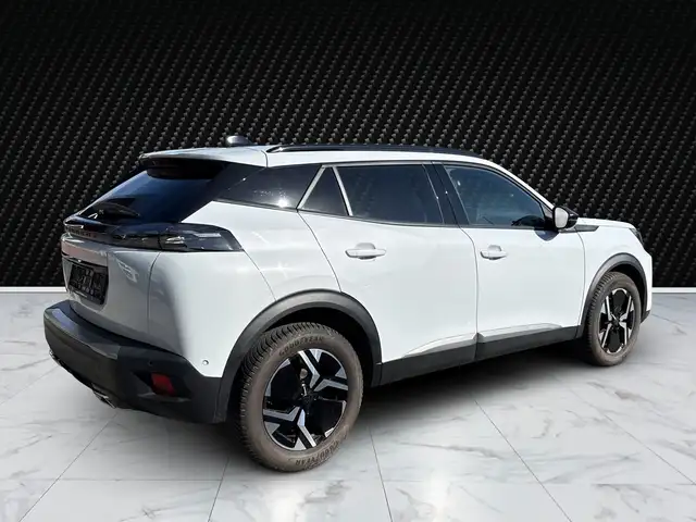 Peugeot 2008 view 5