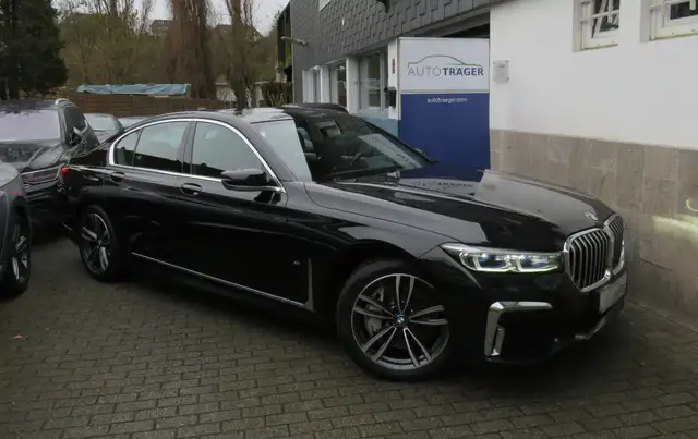 BMW 740 740 d xDrive M Sport / Schiebedach & Top