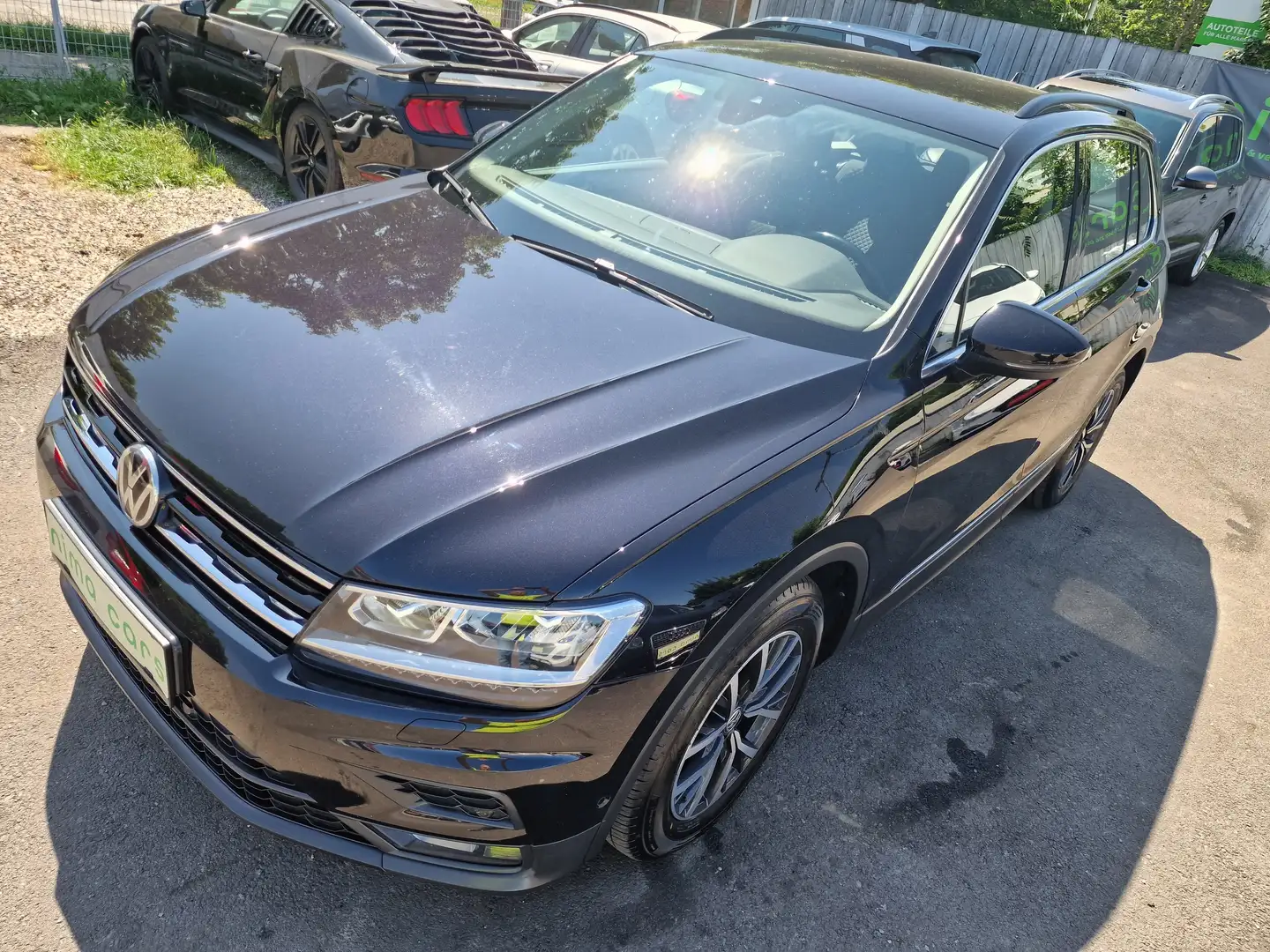 Volkswagen Tiguan 2,0 TDI SCR / Neues Pickerl Schwarz - 2