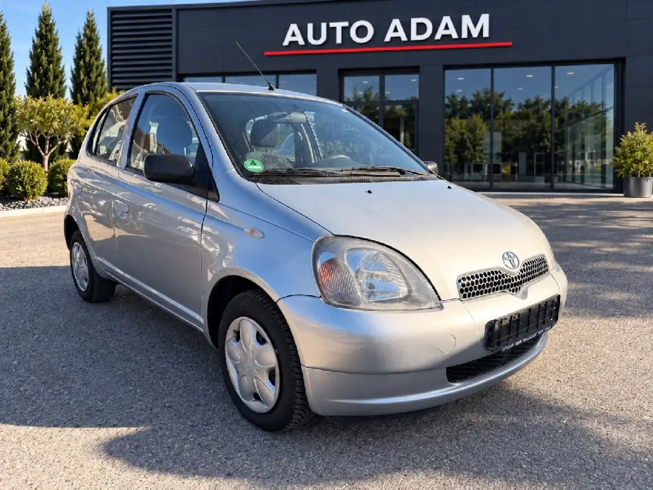 Toyota Yaris Yaris — photo 2