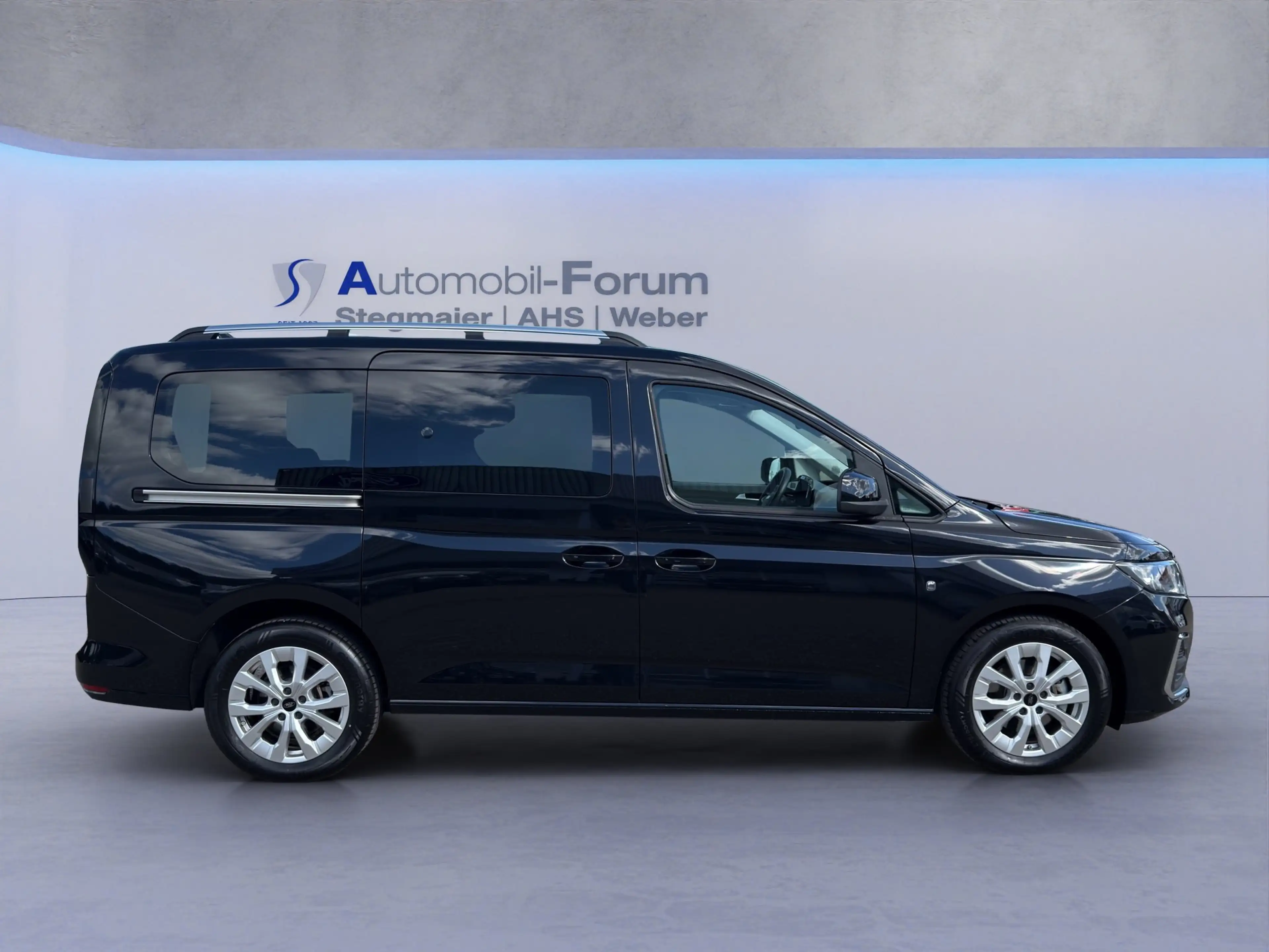 Ford Tourneo Connect Grand Titanium 1.5 EcoBoost PHEV *ERGO-SITZ* — photo 7
