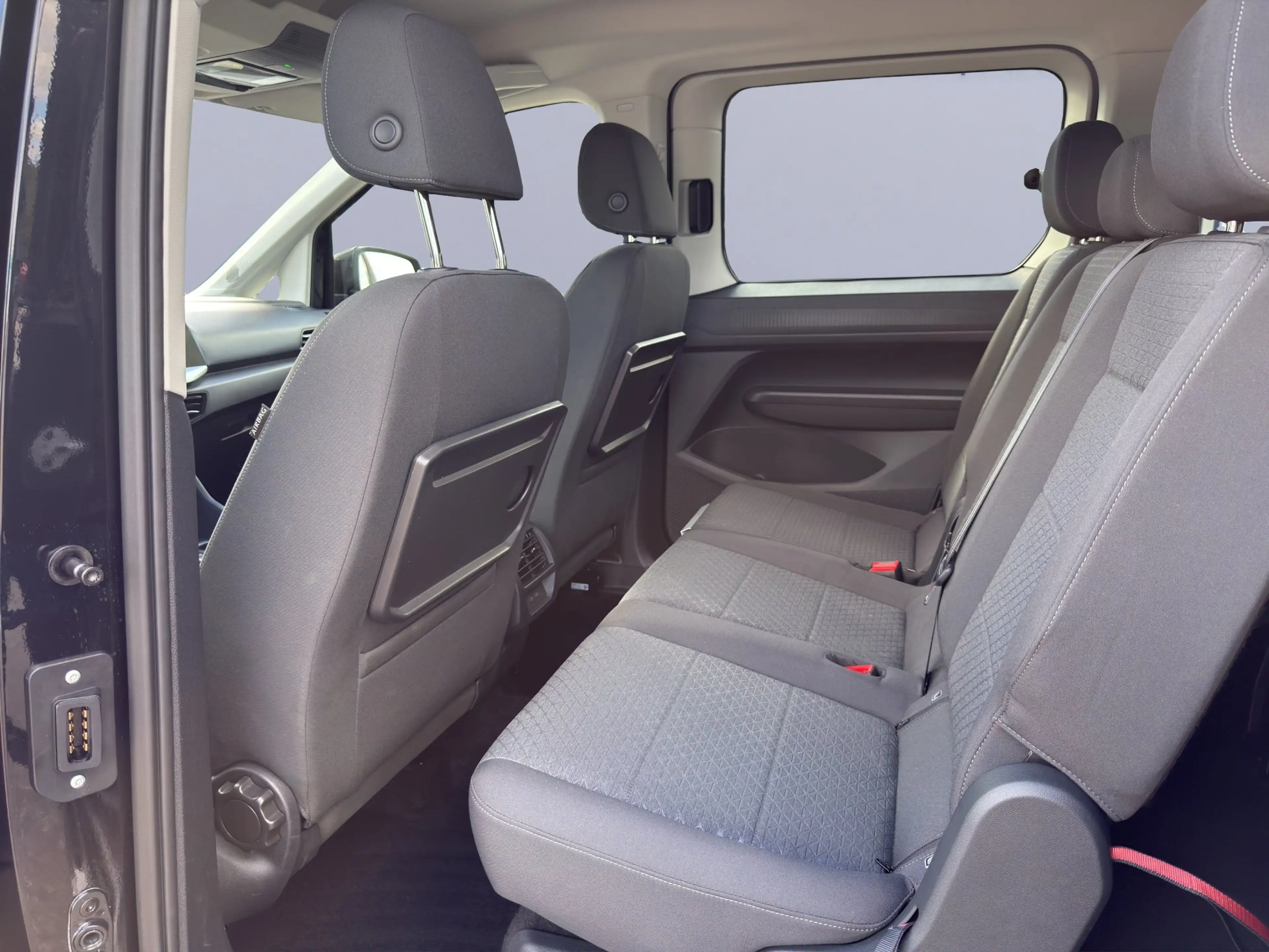 Ford Tourneo Connect Grand Titanium 1.5 EcoBoost PHEV *ERGO-SITZ* — photo 18
