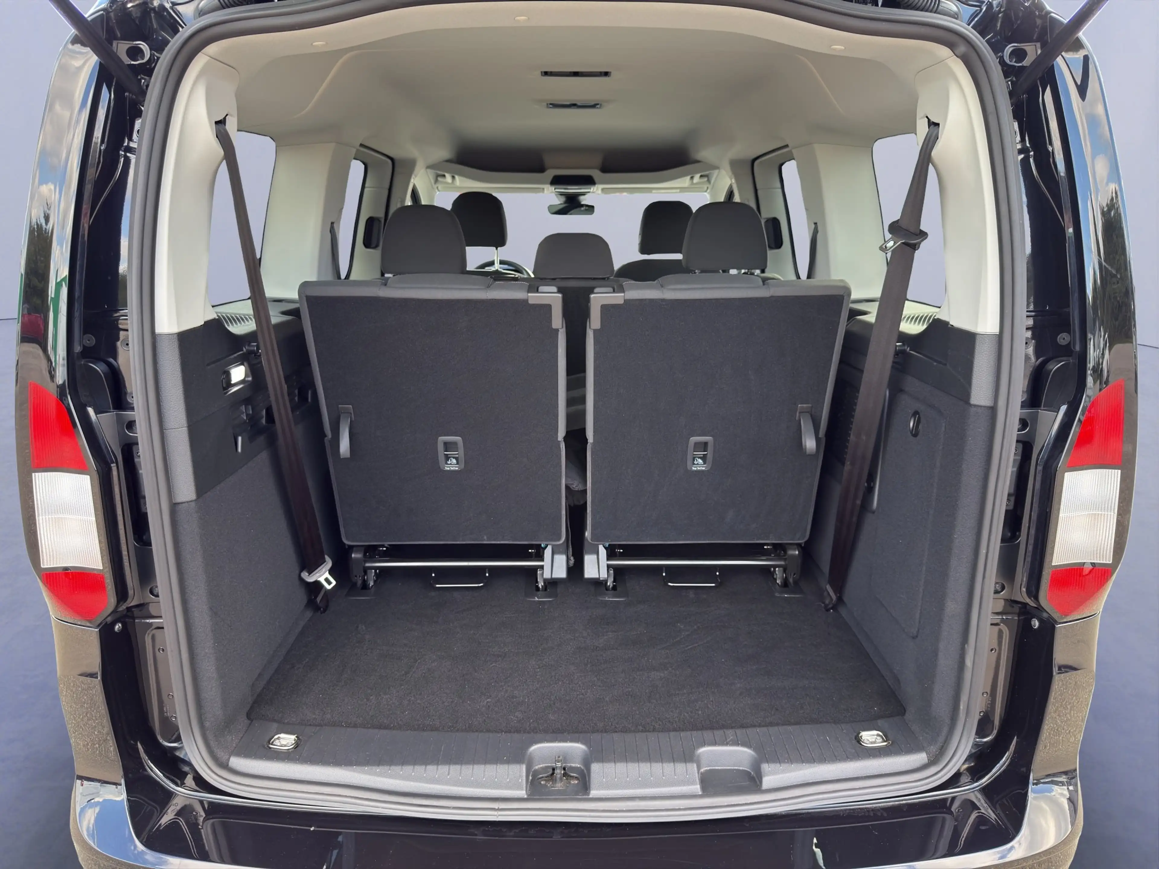 Ford Tourneo Connect Grand Titanium 1.5 EcoBoost PHEV *ERGO-SITZ* — photo 19