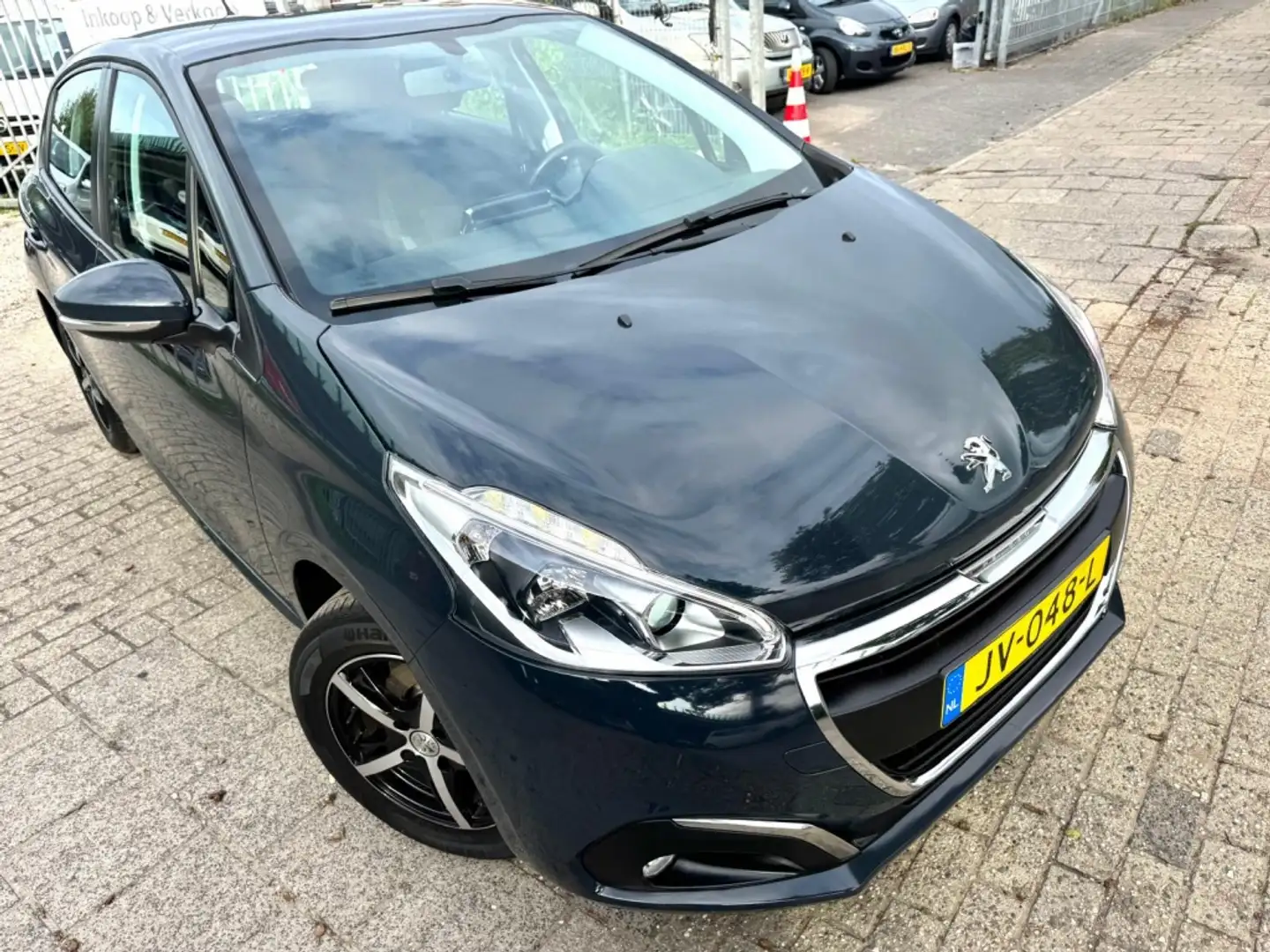 Peugeot 208 1.2 PureT. Blue Lion Grijs - 2