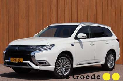 Mitsubishi Outlander 2.4 PHEV Pure+ org. NL-auto trekhaak camera stoelv