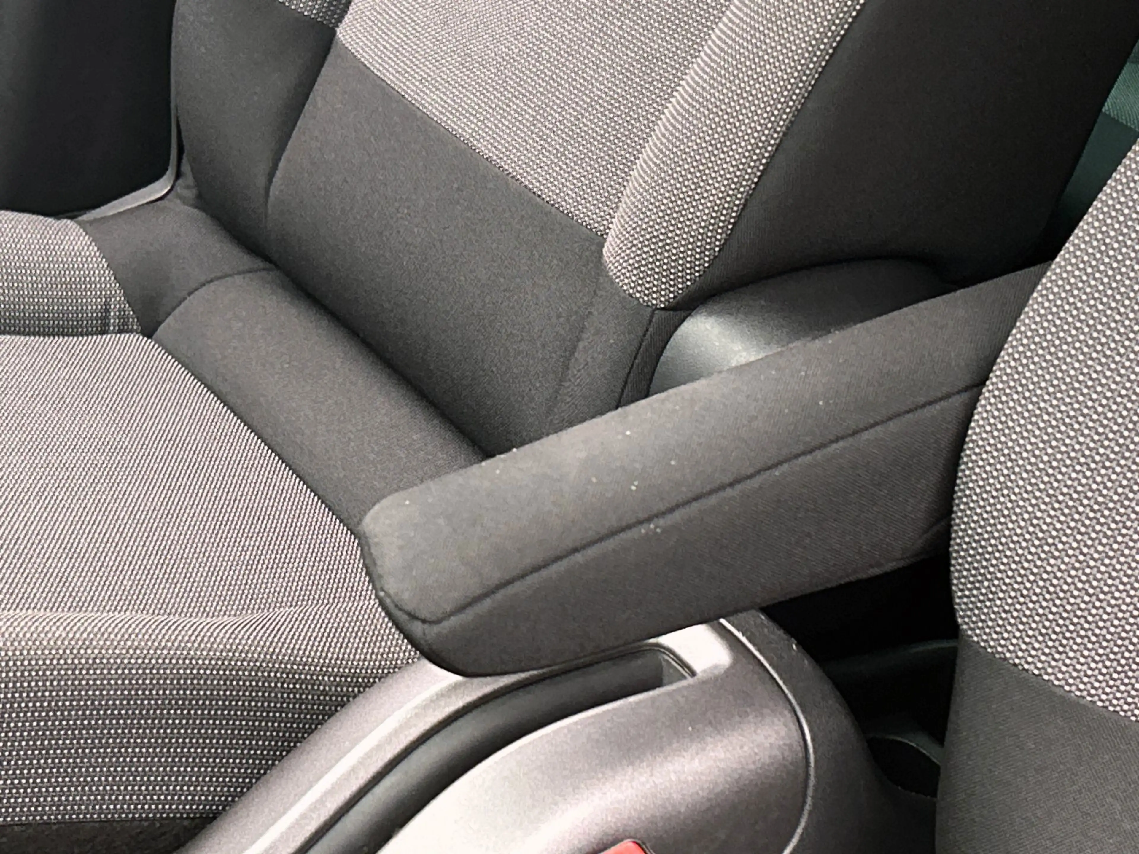 Citroen C3 Aircross 1.2 PureTech S&S Business | distributie vv. | Clim — photo 24