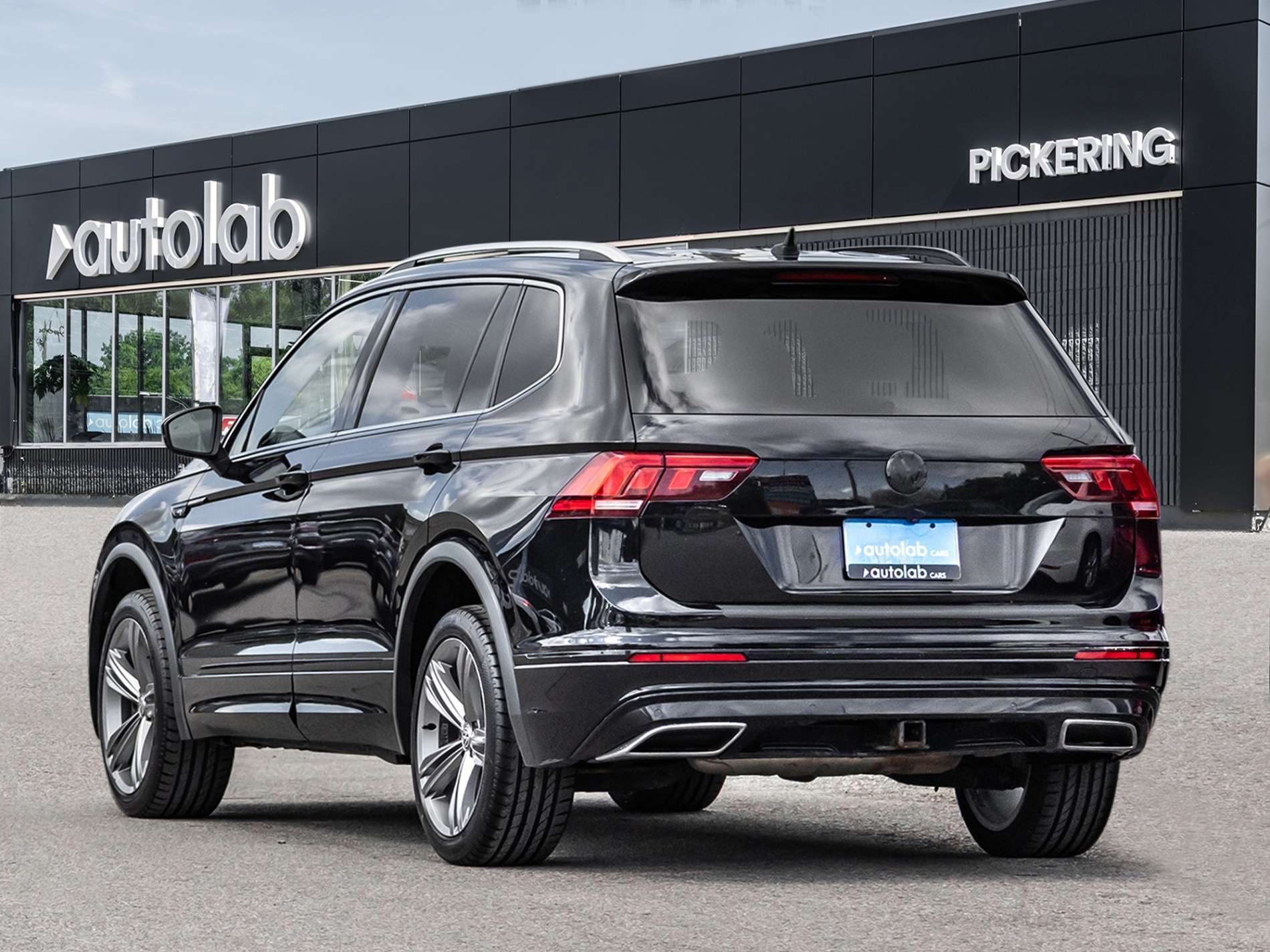 2018 Volkswagen Tiguan Highline R-Line 4Motion | Digital Cockpit | Panora — снимка 1