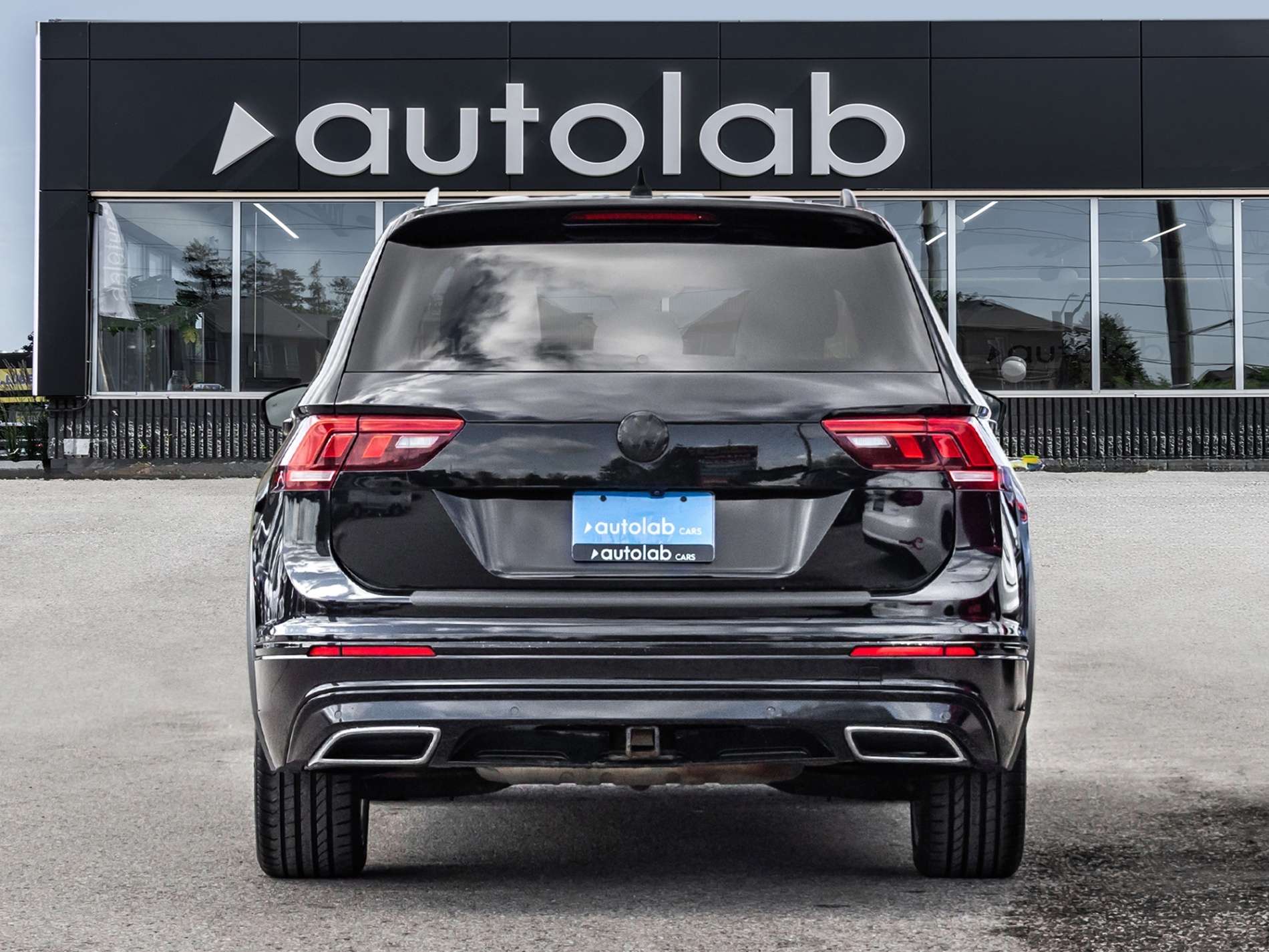 2018 Volkswagen Tiguan Highline R-Line 4Motion | Digital Cockpit | Panora — снимка 1