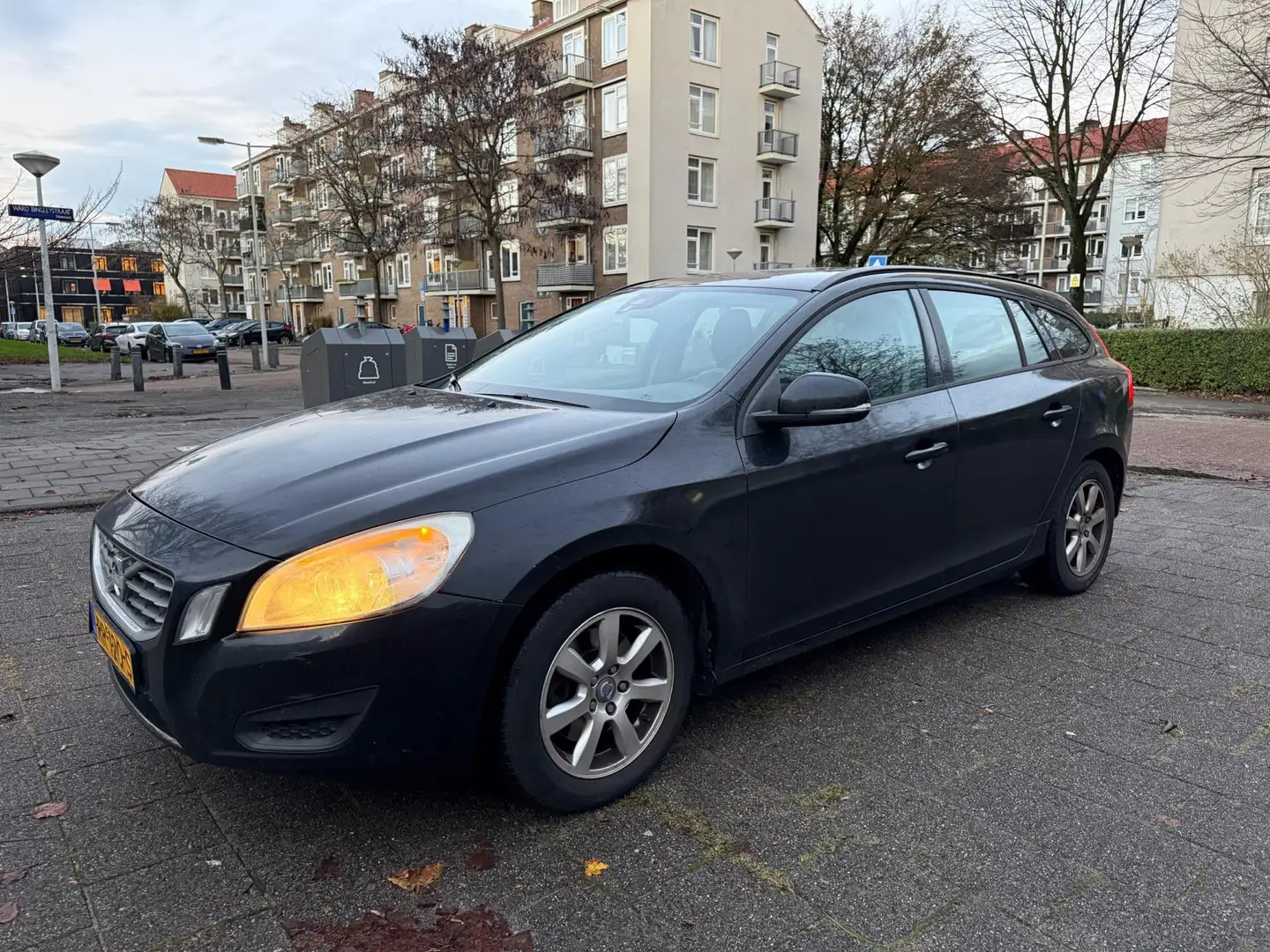 Volvo V60 1.6 D2 Ocean Race Euro 5 Cruise Trekhaak Zwart - 1