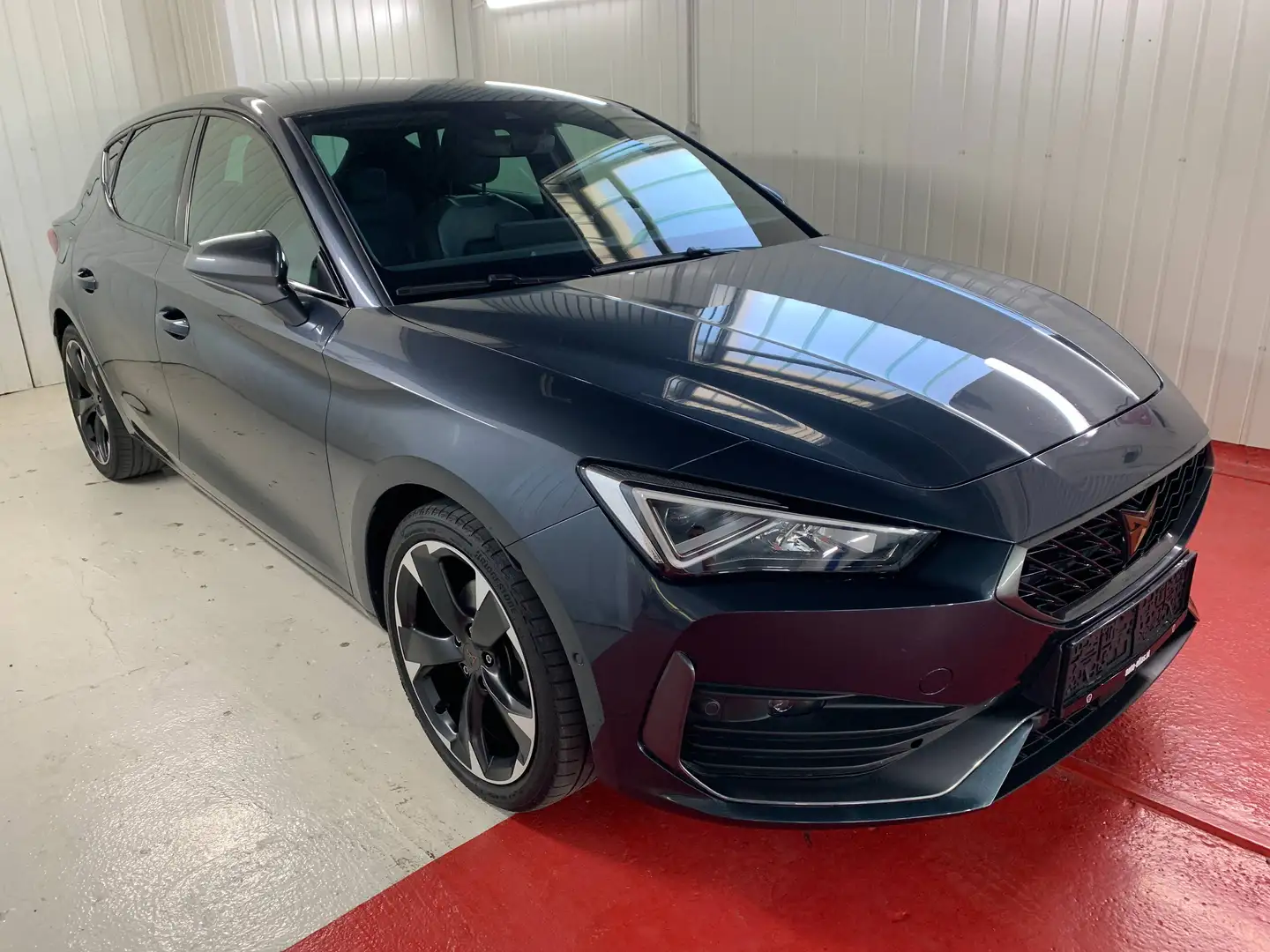 CUPRA Leon Alpha 1.5 TSI Grau - 1