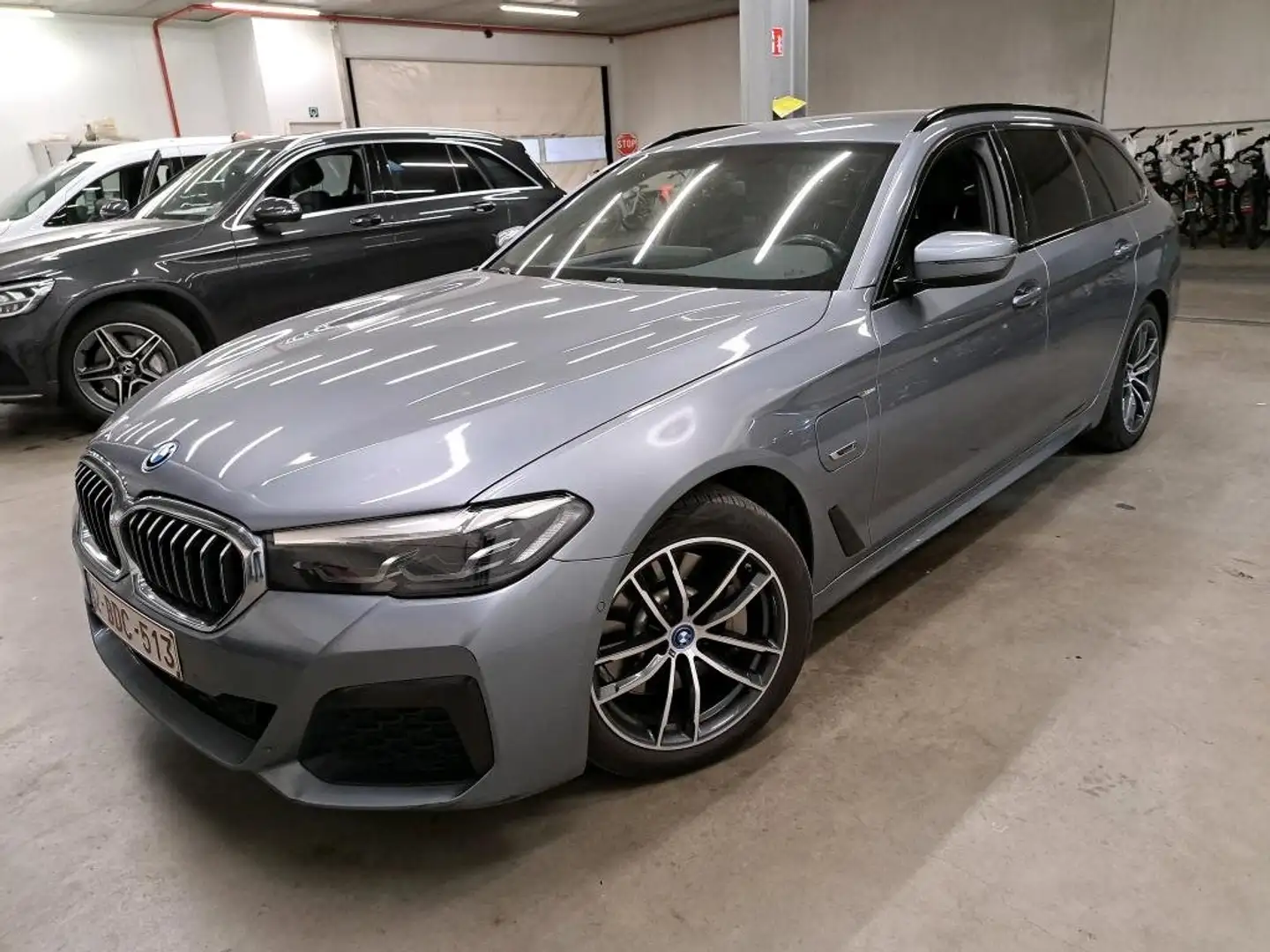 BMW 530 e Touring 292PK MSport carnet d'entretien complet Gris - 1
