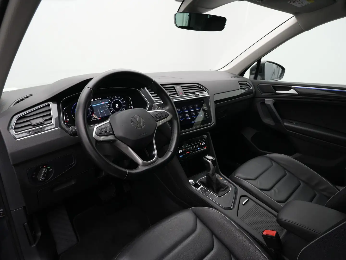 Volkswagen Tiguan 1.4 TSI eHybrid 245 pk DSG Elegance | Panoramadak Gris - 2