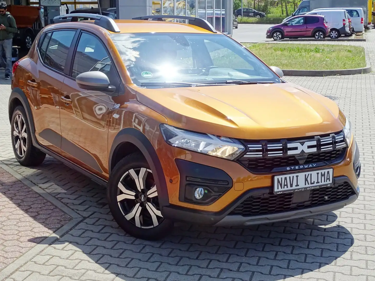 Dacia Sandero Stepway Expression+ NAVI-LED-KAMERA-PDC- Orange - 2