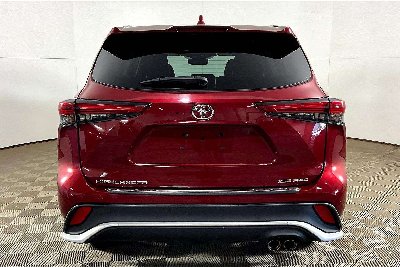 used 2021 Toyota Highlander car, priced at $40,798